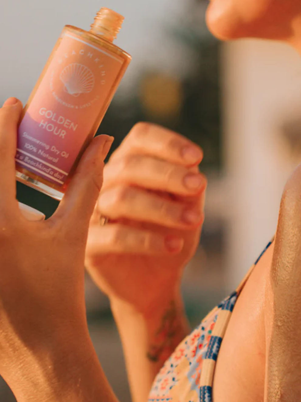 Golden Hour Shimmering Oil – Kroppsolja med glow