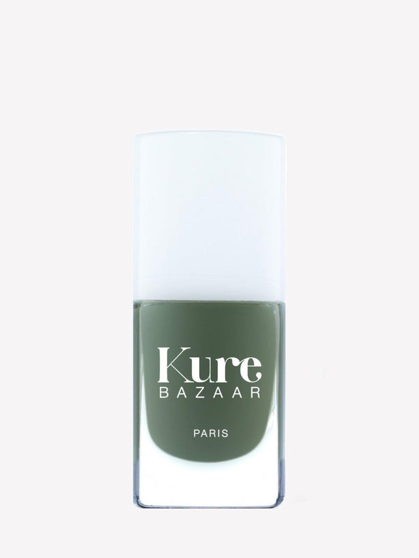 Kure Bazaar nagellack Khaki i khakigrön färg