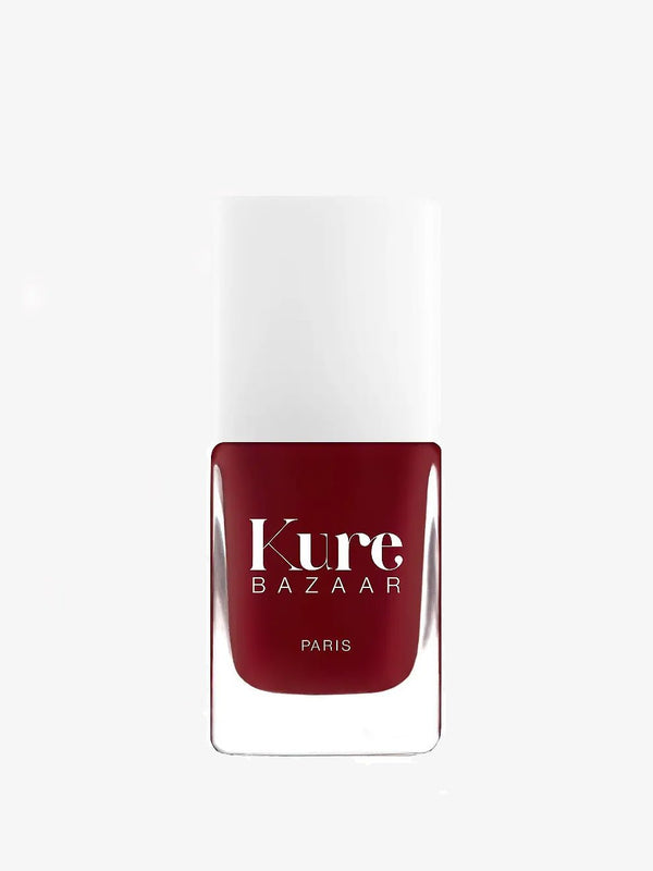 Kure Bazaar nagellack Sari i mörkröd färg