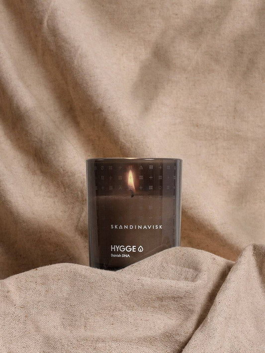 Skandinavisk - Doftljus Hygge - Svart te, mynta, torkade äpplen, rostad kanel - 11hektar