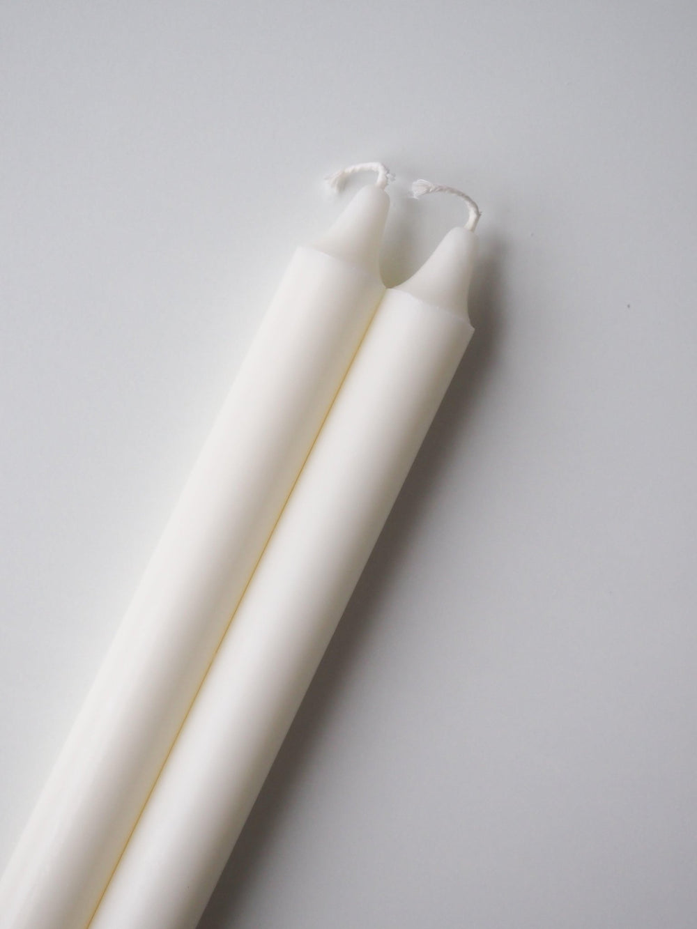 Två ljusrosa kronljus från Delsbo Candle