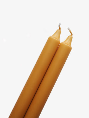 Två lejongula kronljus från Delsbo Candle