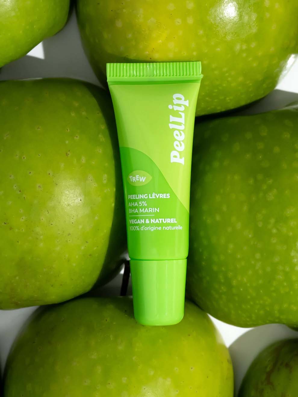 Trew Peel Lip exfolierande läppvård i grön tub